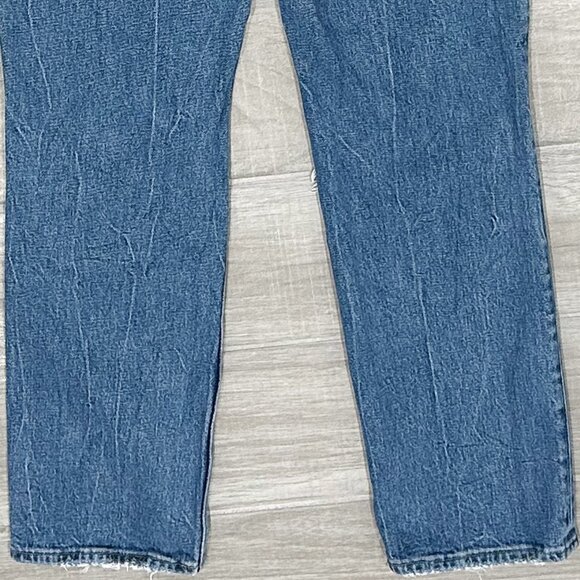 Abercrombie & Fitch The ‘90s Straight Ultra High Rise Jeans in Medium Distressed - Picture 10 of 16